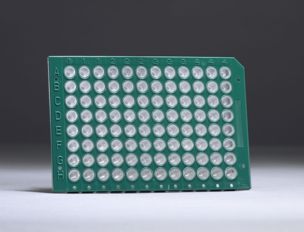 Bild 1 von FrameStar® 96-Well PCR-Platten semi-skirted, low profile, perforiert  / (Rahmenfarbe) Grün